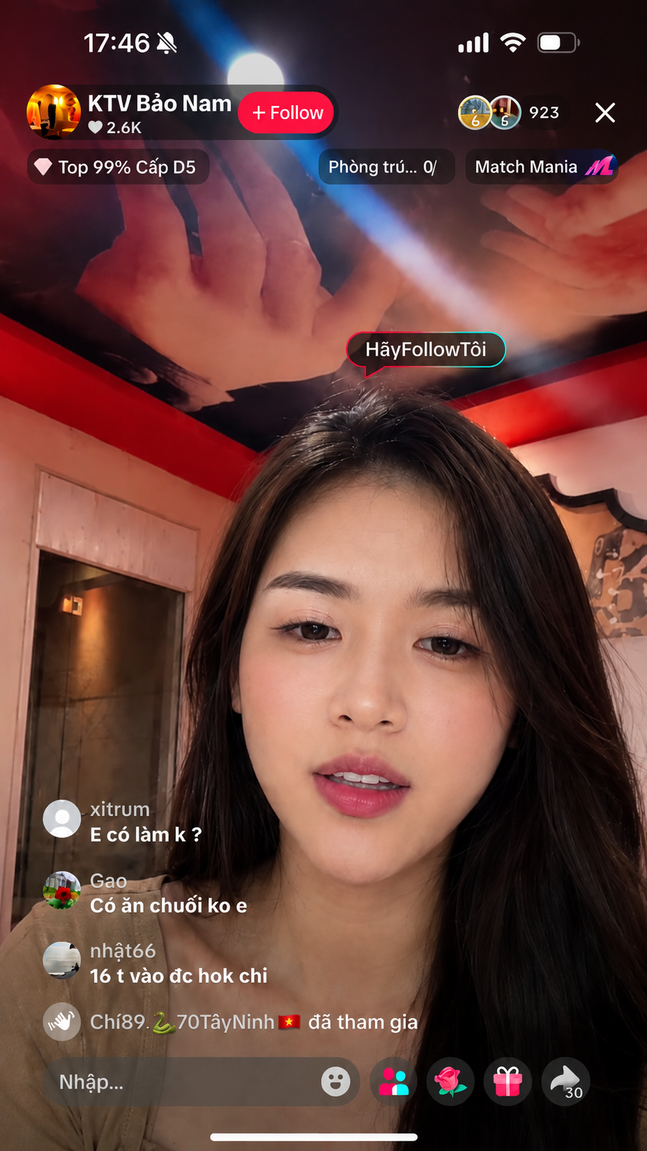 Phòng karaoke sang trọng